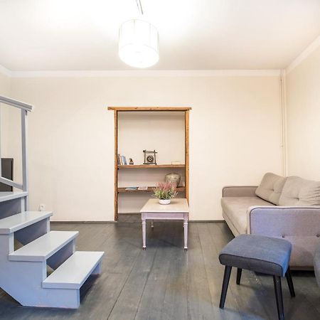 Dream Stay - Bright 2-Bedroom 2-Floor Old Town Apartment Tallinn Bagian luar foto