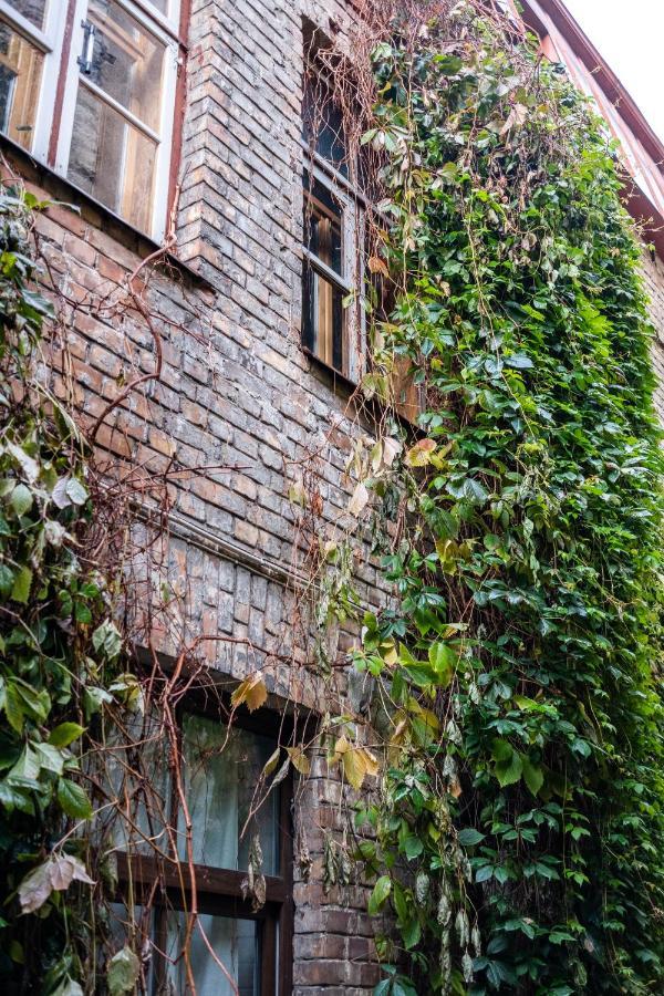Dream Stay - Bright 2-Bedroom 2-Floor Old Town Apartment Tallinn Bagian luar foto