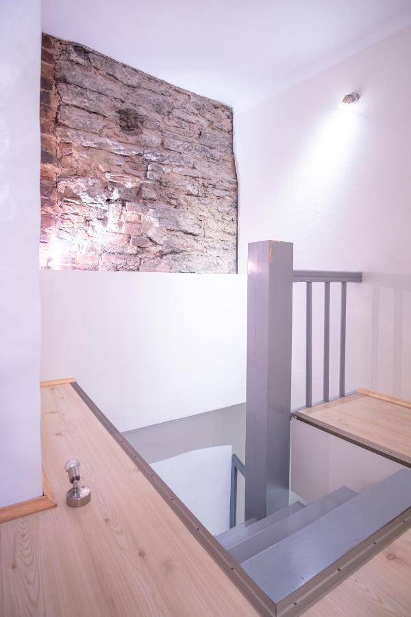 Dream Stay - Bright 2-Bedroom 2-Floor Old Town Apartment Tallinn Bagian luar foto