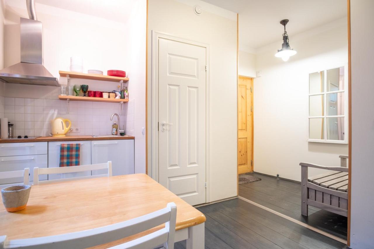 Dream Stay - Bright 2-Bedroom 2-Floor Old Town Apartment Tallinn Bagian luar foto