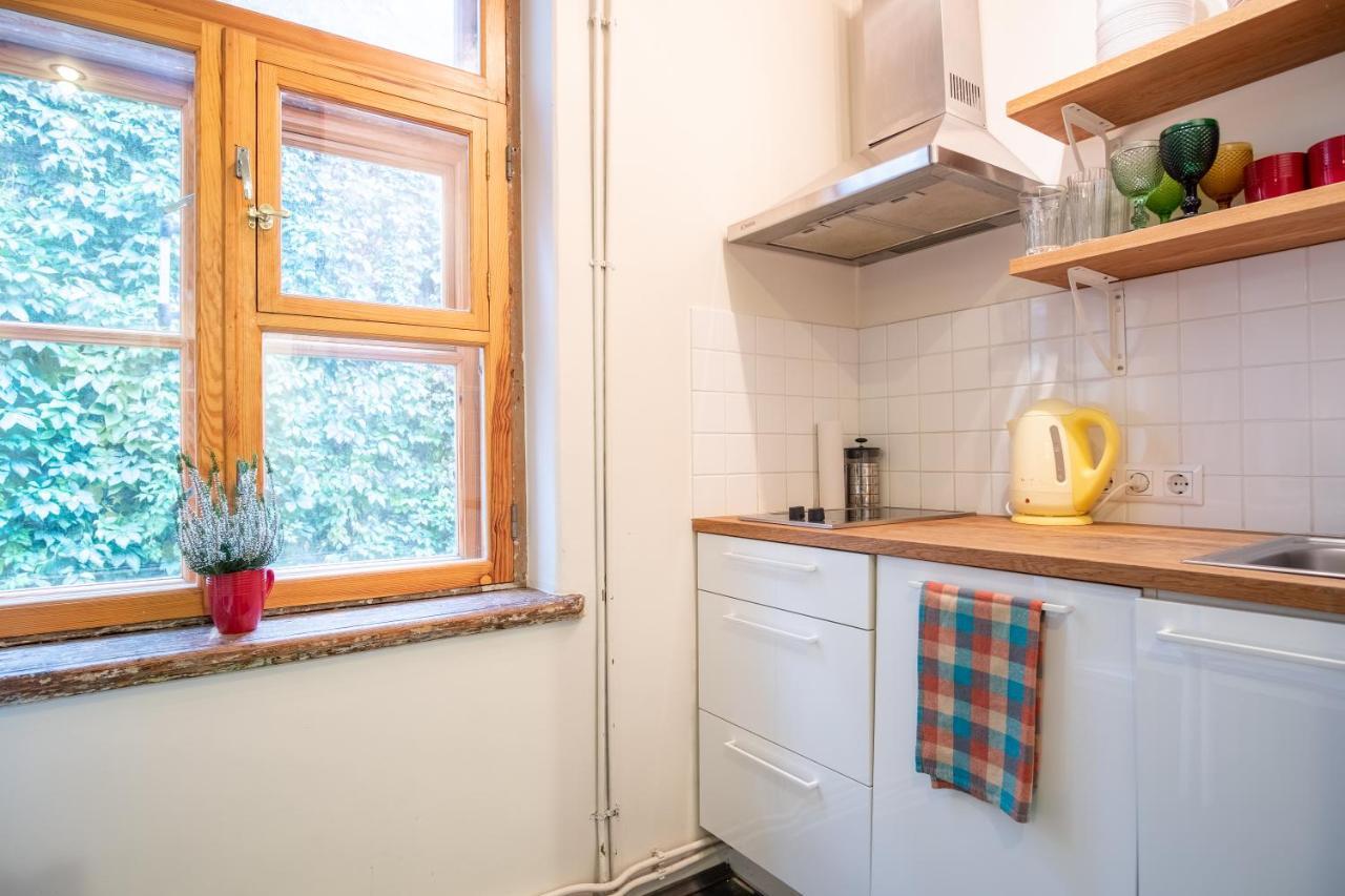 Dream Stay - Bright 2-Bedroom 2-Floor Old Town Apartment Tallinn Bagian luar foto