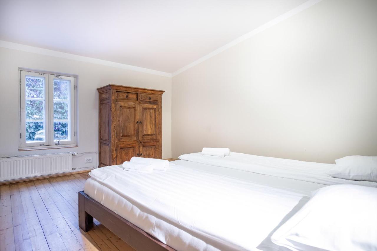 Dream Stay - Bright 2-Bedroom 2-Floor Old Town Apartment Tallinn Bagian luar foto