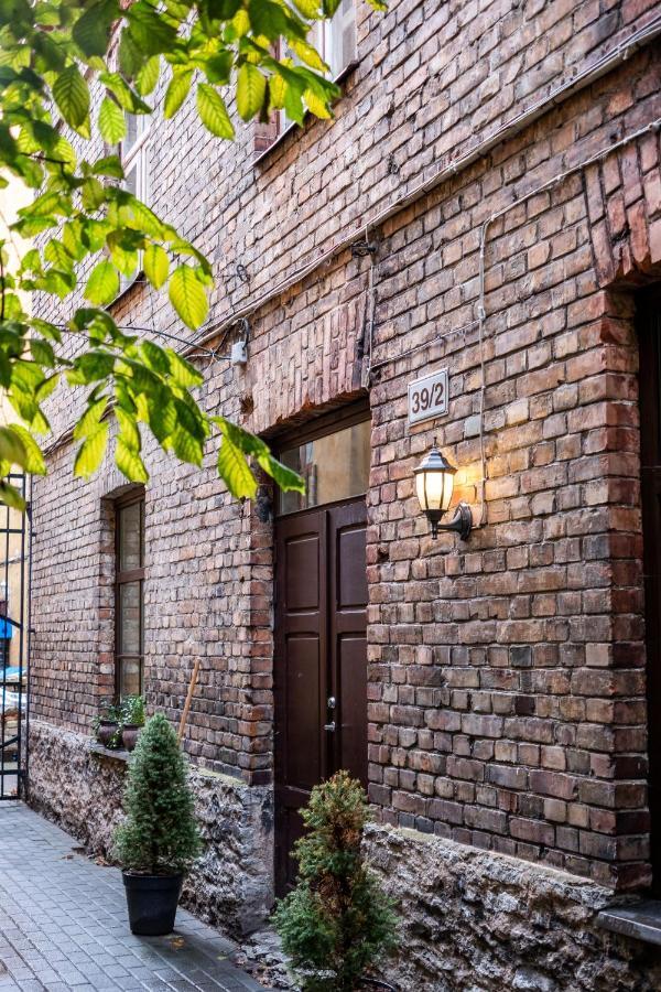 Dream Stay - Bright 2-Bedroom 2-Floor Old Town Apartment Tallinn Bagian luar foto