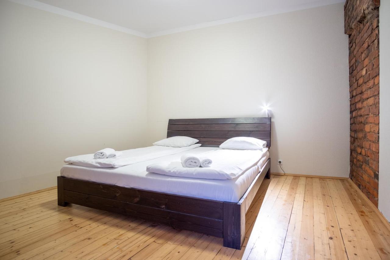 Dream Stay - Bright 2-Bedroom 2-Floor Old Town Apartment Tallinn Bagian luar foto