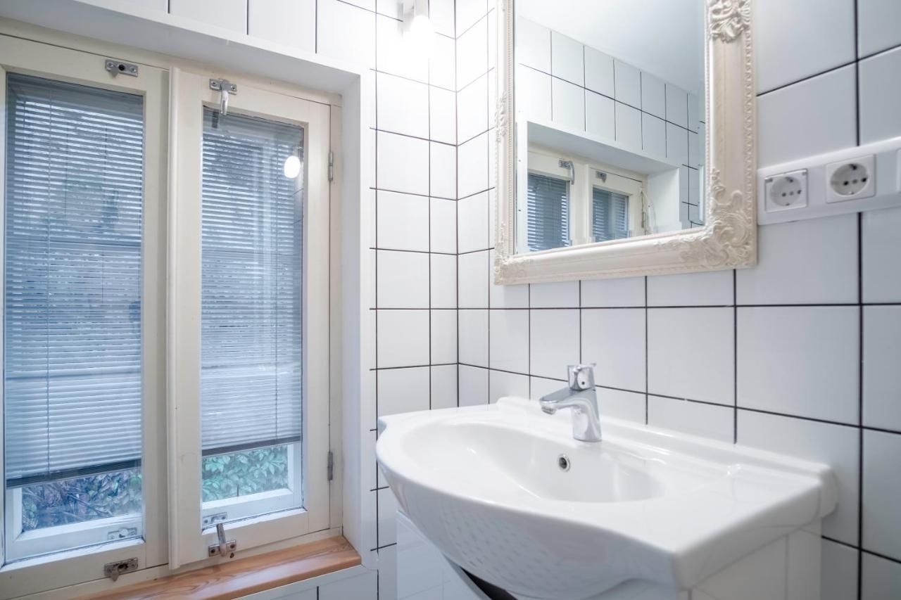 Dream Stay - Bright 2-Bedroom 2-Floor Old Town Apartment Tallinn Bagian luar foto